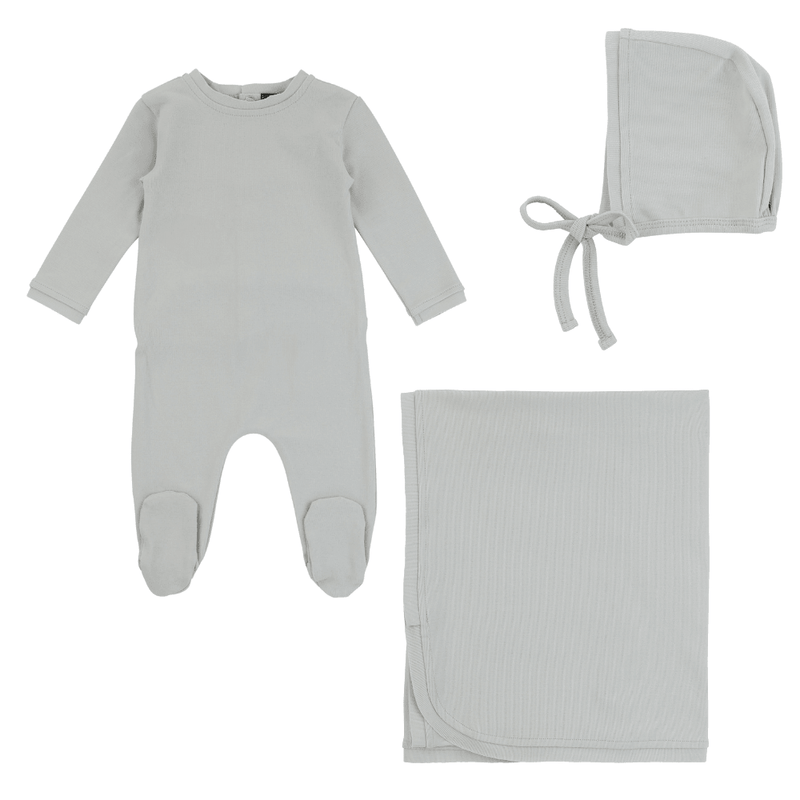 Noggi Eyelet Trim Layette Set