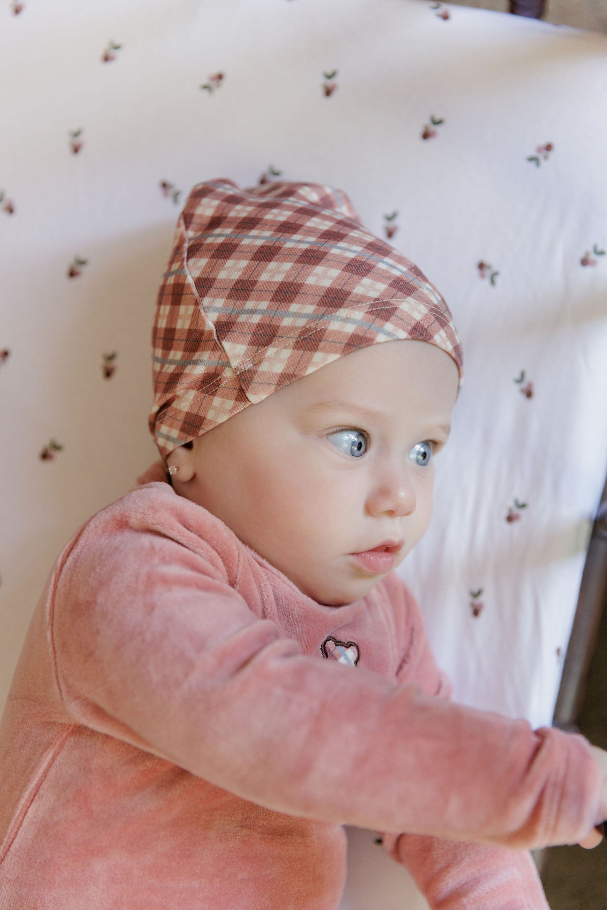 Elys & Co Velour Plaid Bear Footie & Beanie - Pink