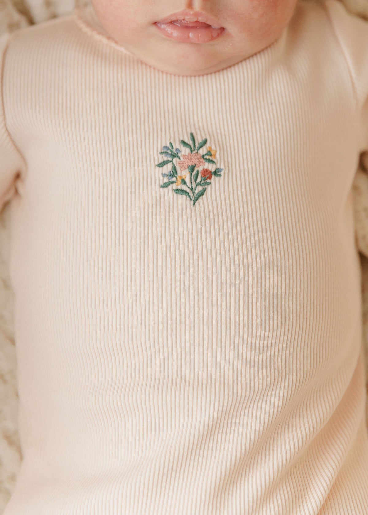 Elys & Co Ribbed Floral Embroidered Footie & Beanie - Pink