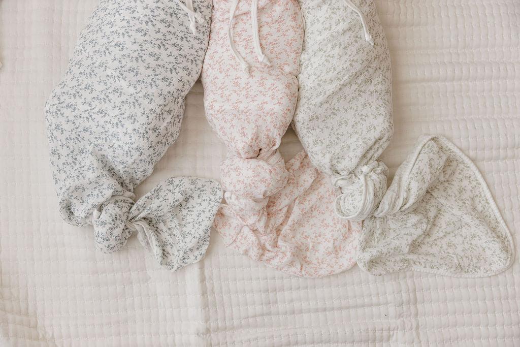 Elys & Co Velour Vine Pattern Swaddle