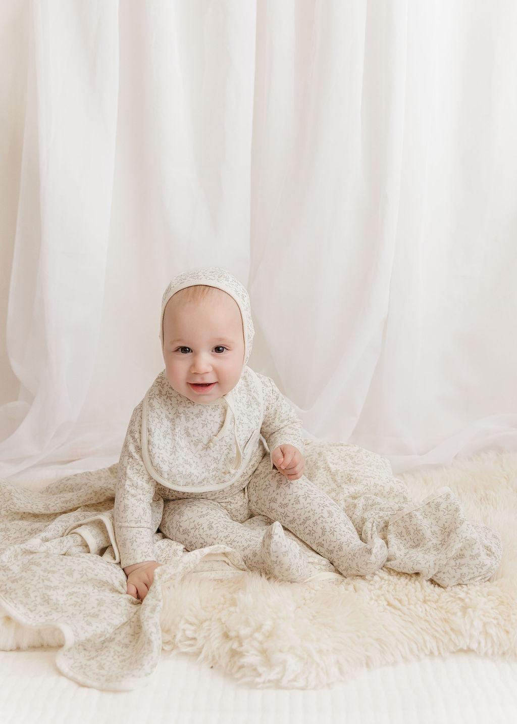 Elys & Co Vine Footie & Bonnet - Ivory Sage