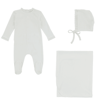 Noggi Eyelet Trim Layette Set