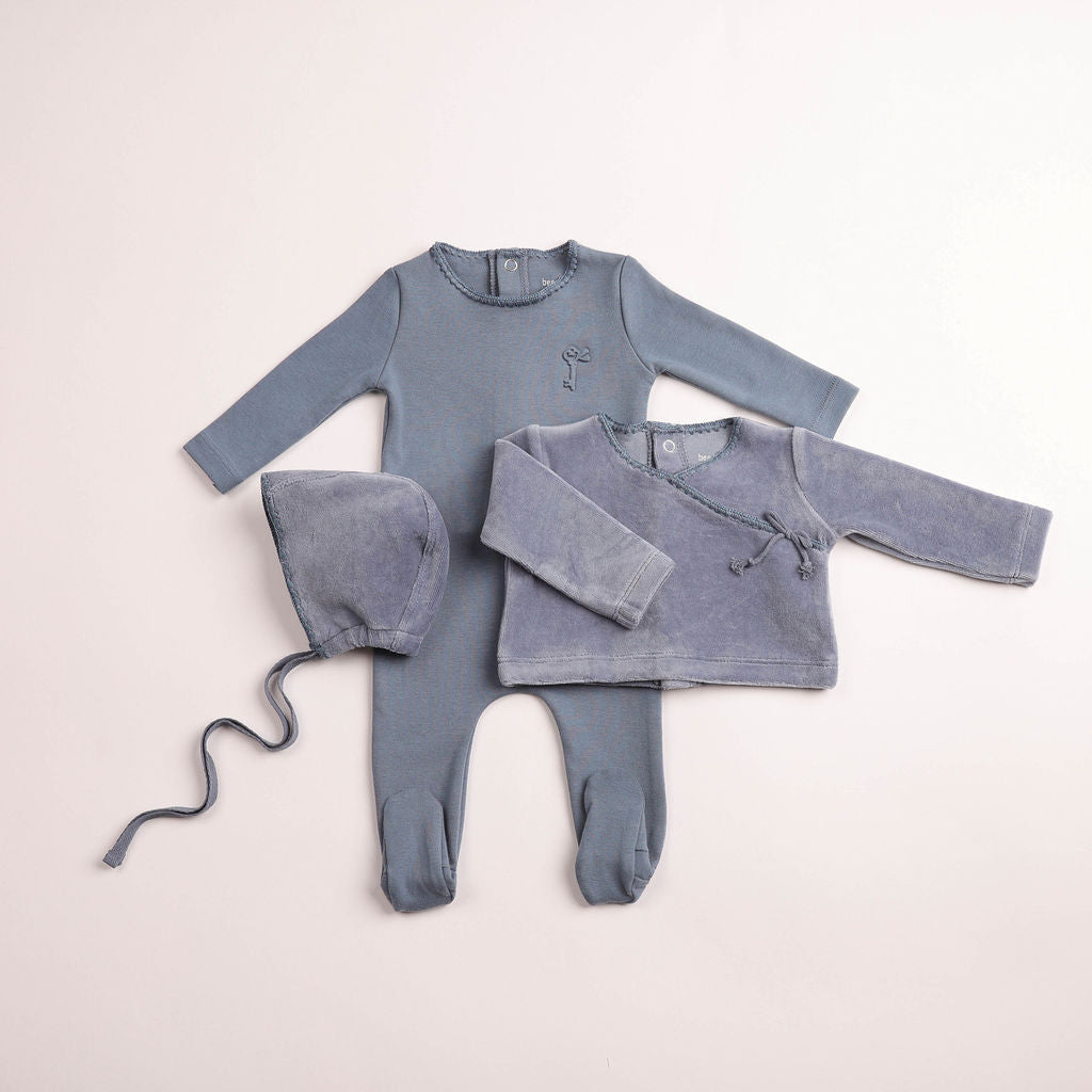 Bee & Dee Classic Stitch Wrap Footie, Hat & Cardigan - Blue Haze