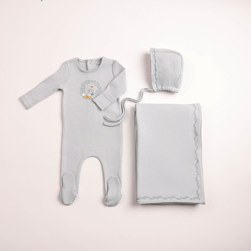 Bee & Dee Cradle Scene Layette Set - Crisp Blue