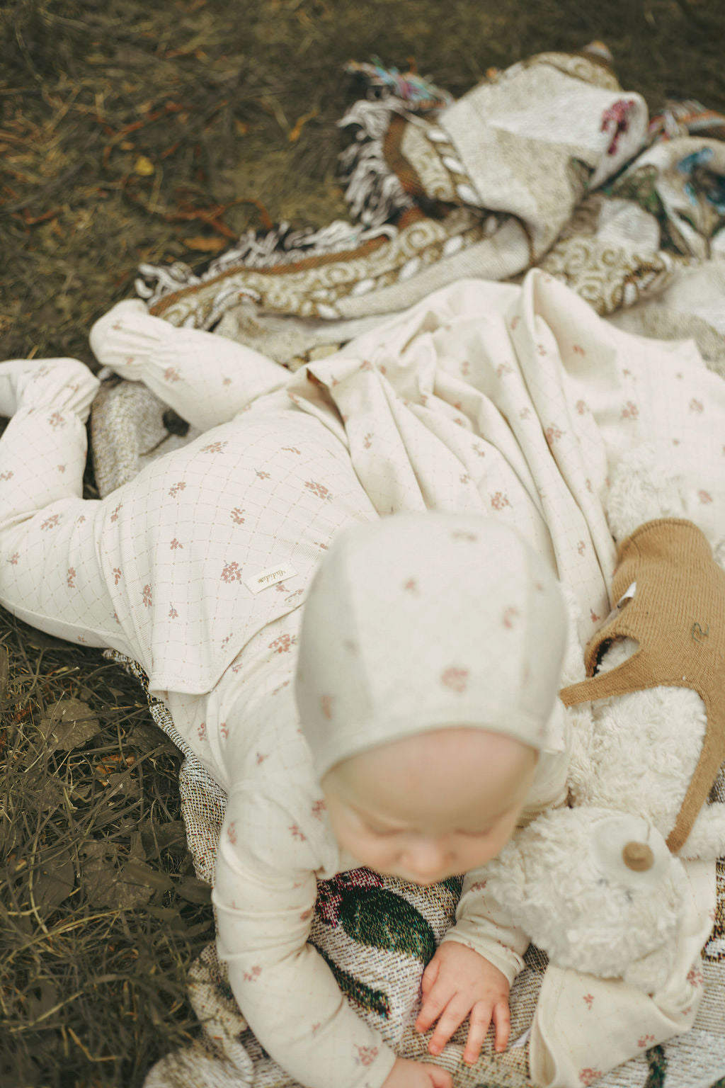 Ladida Rose Grid Print Layette Set