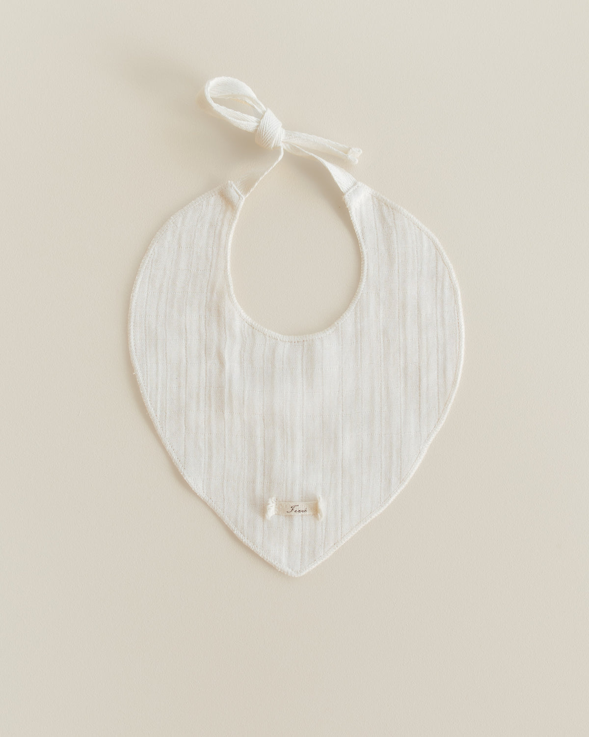 Ferne Drool Bib - Dove White