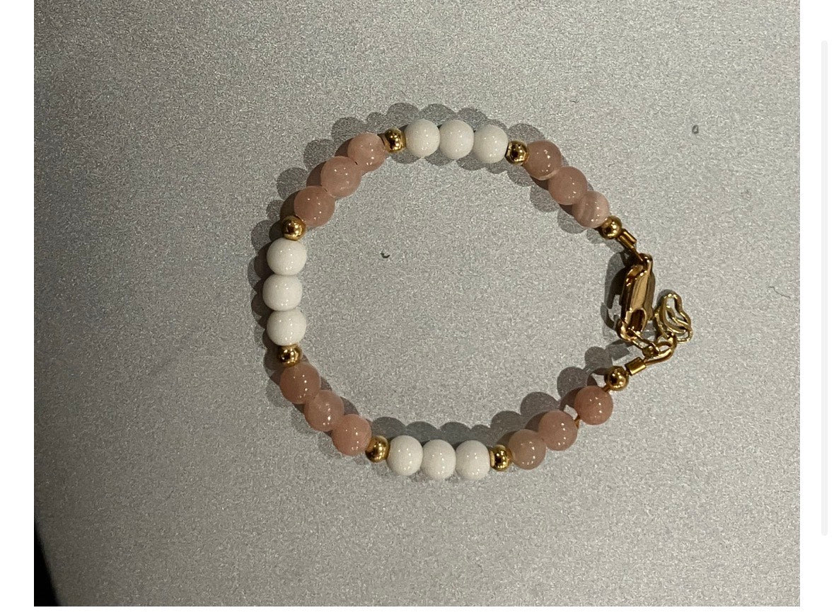 Circlets Pink And White Pattern Bracelet