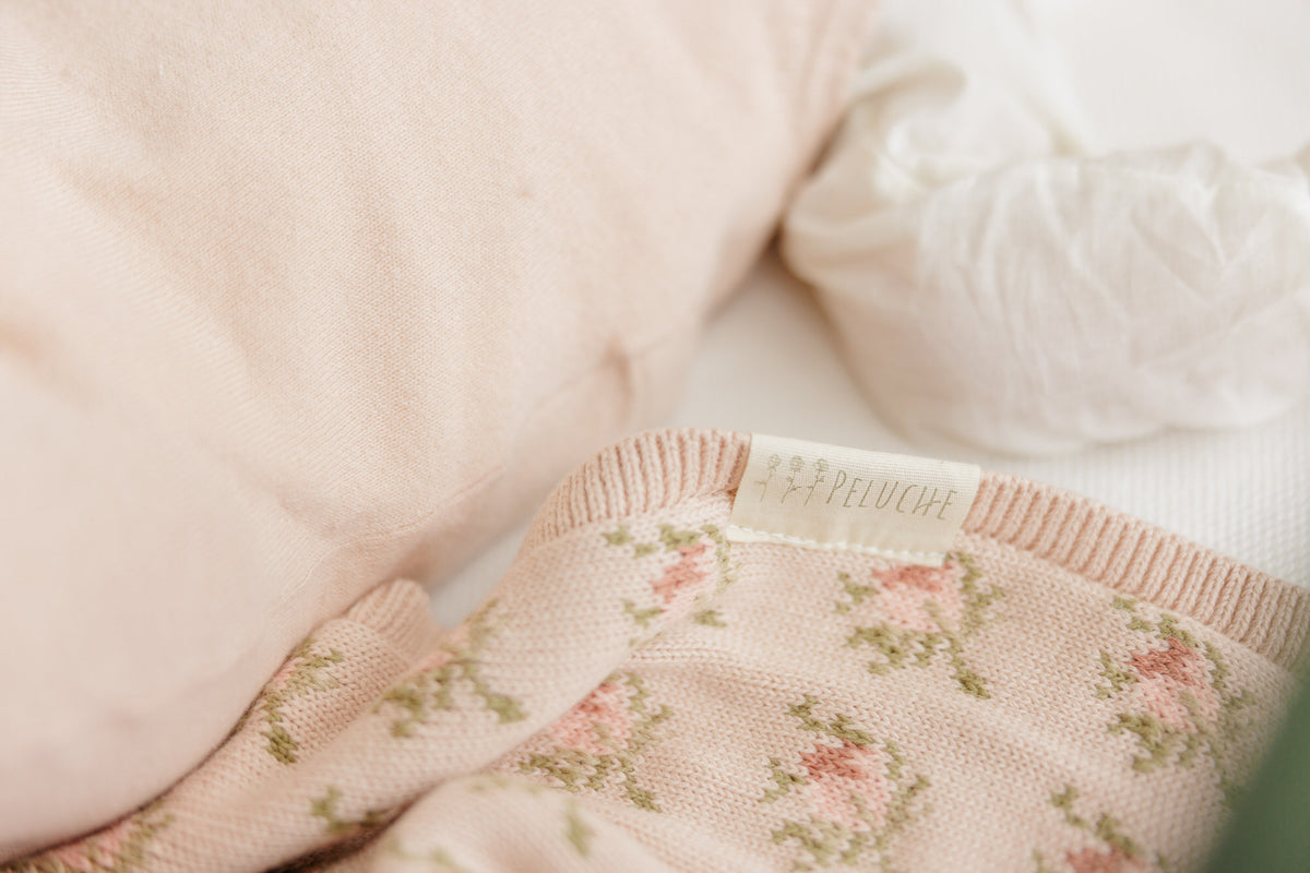 Peluche Floral Intarsia Knit Blanket - Rose