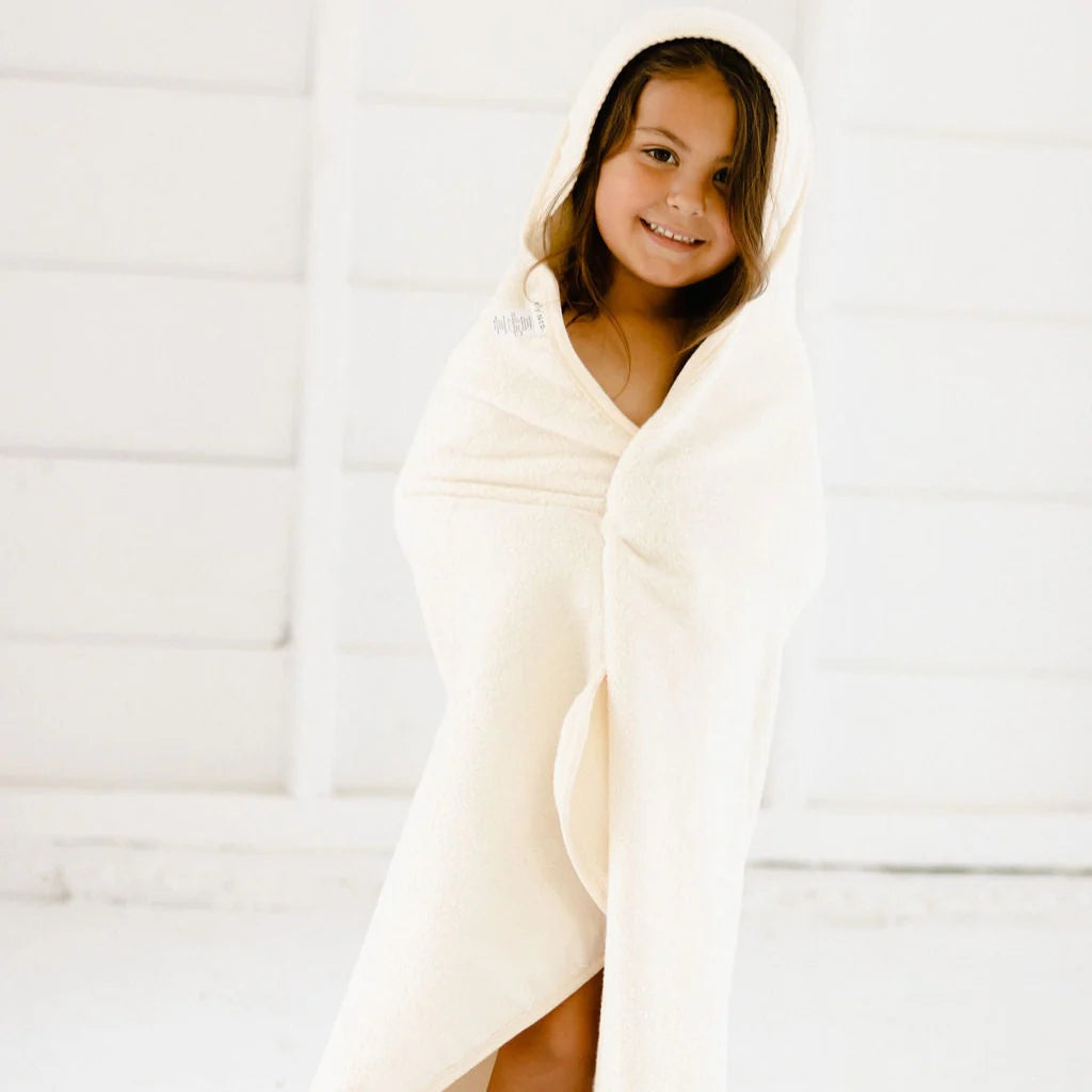 Elys & Co Sold Scalloped Hooded Towel and Washcloth Set - Cream