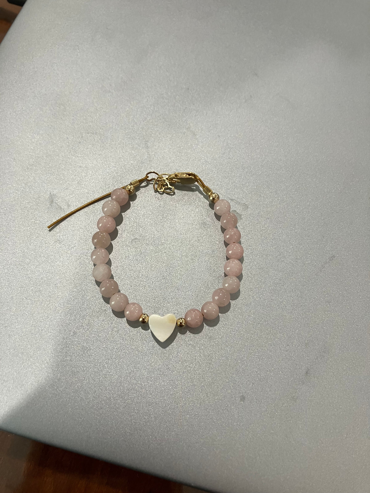 Circlets Beaded White Heart Bracelet - Light Pink