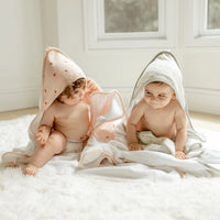 Elys & Co Printed Hooded Towel and Washcloth Set - Sage Pear