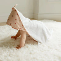Elys & Co Printed Hooded Towel and Washcloth Set - Red Cherry
