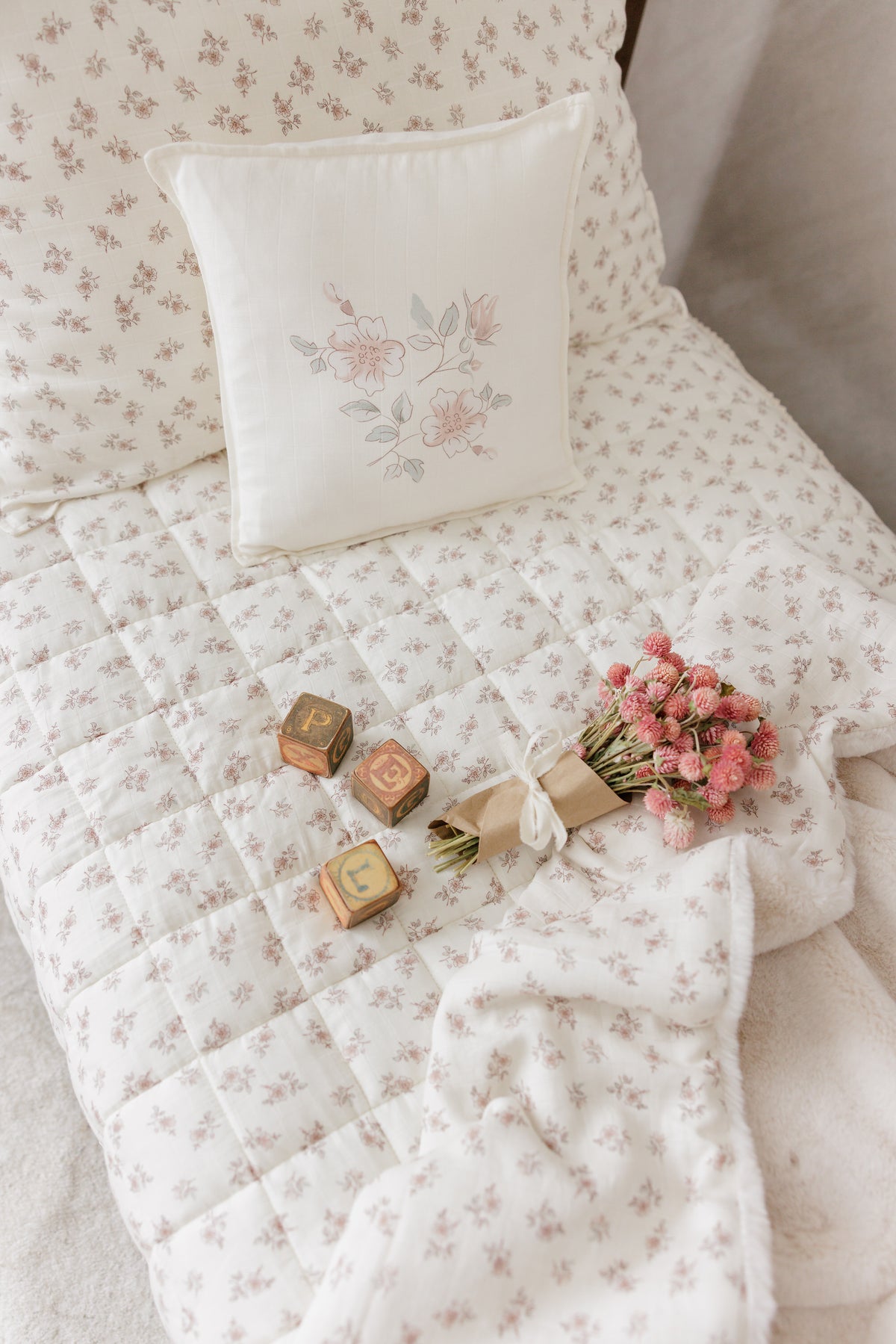 Peluche Blossom Toddler Blanket & Pillow - Rose