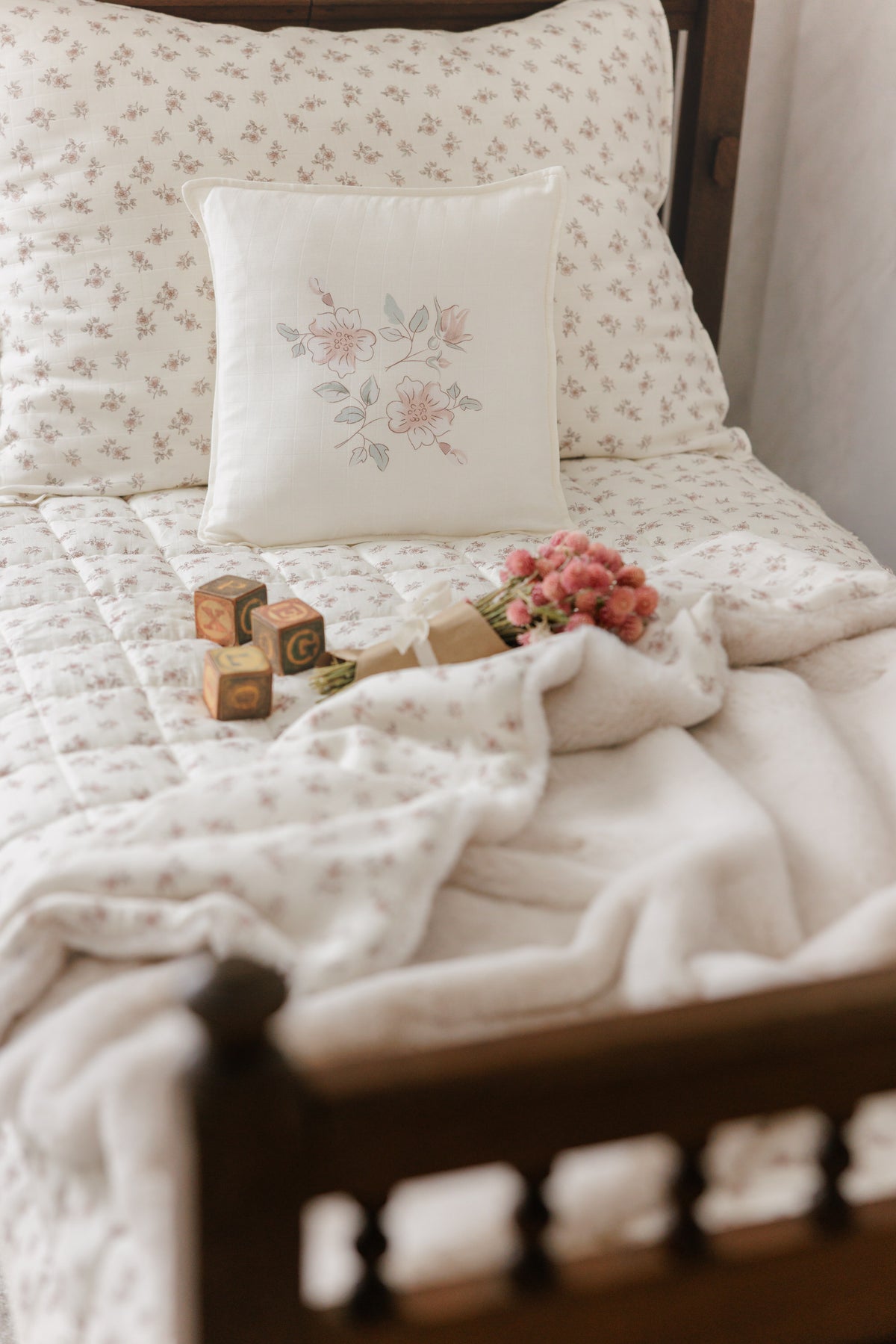 Peluche Blossom Lux Fur Blanket - Rose