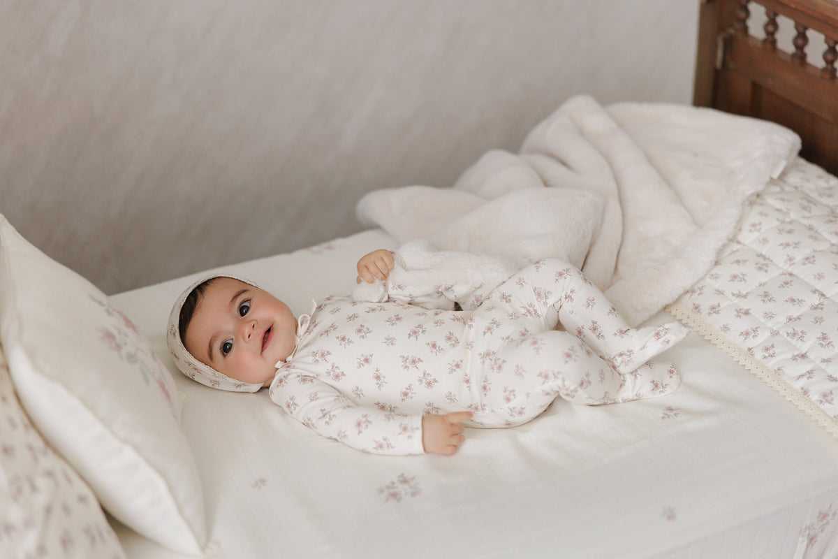 Peluche Blossom Footie & Bonnet - Rose