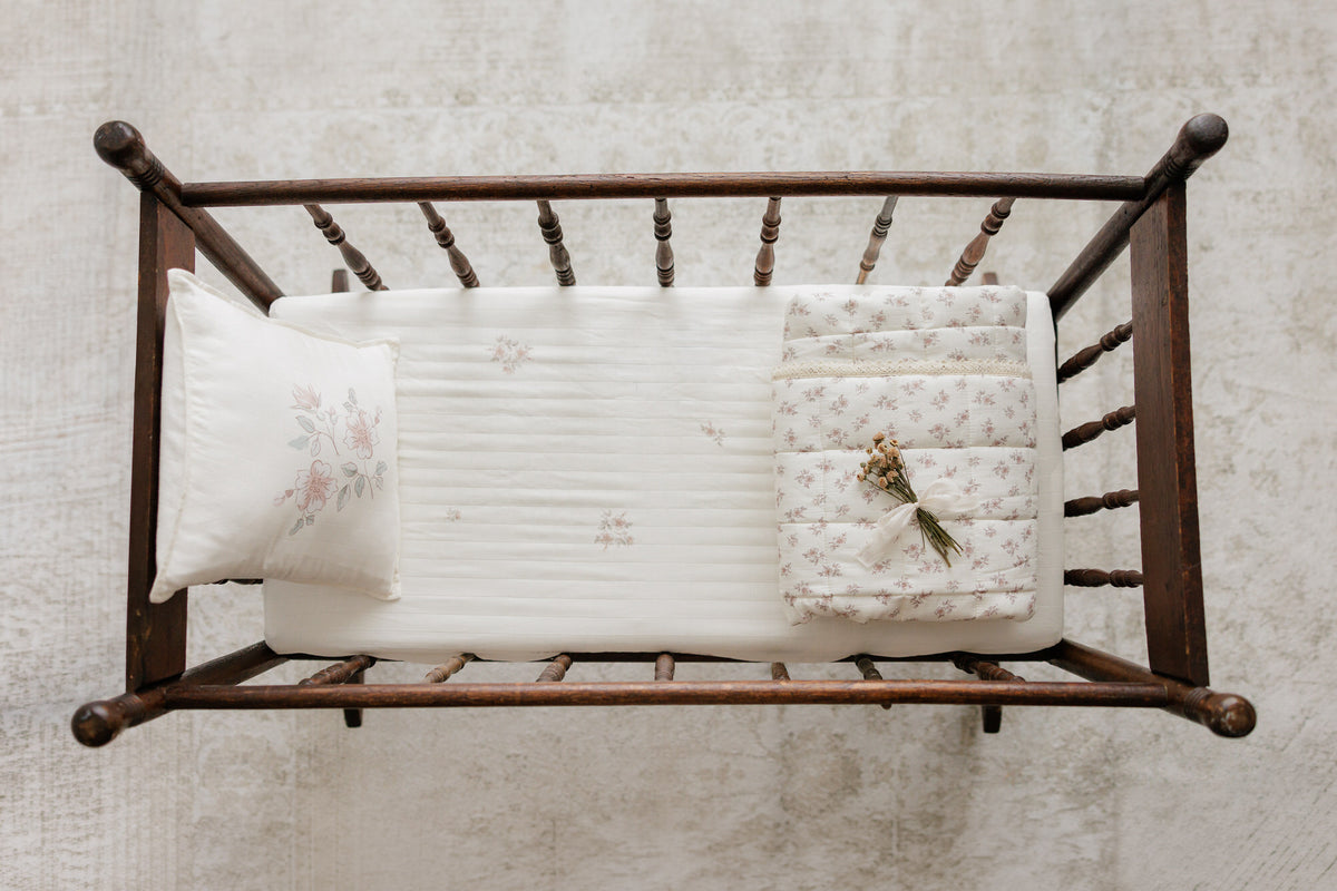 Peluche Blossom Quilted Blanket & Pillow - Rose