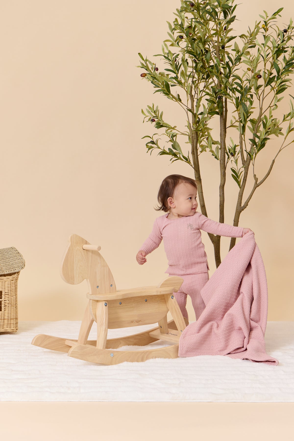 Kipp Cable Knit Layette Set - Pink