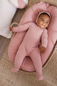 Kipp Bebe Footie & Bonnet SS26 - Pink
