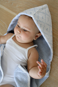 Little Threads Blue Lattice Bath Towel