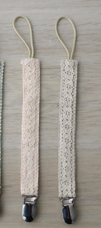 Little Threads Crotchet Pacifier Clip - Soft Pink