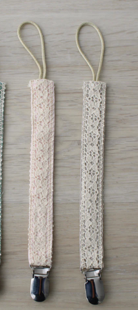 Little Threads Crotchet Pacifier Clip - Soft Pink