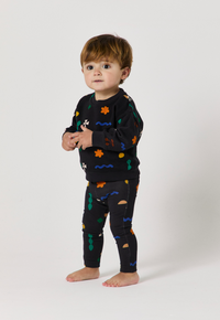 Wander & Wonder Black Quilt Sweater & Leggings