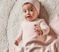 Noggi Bebe Heart Footie & Beanie - Pink