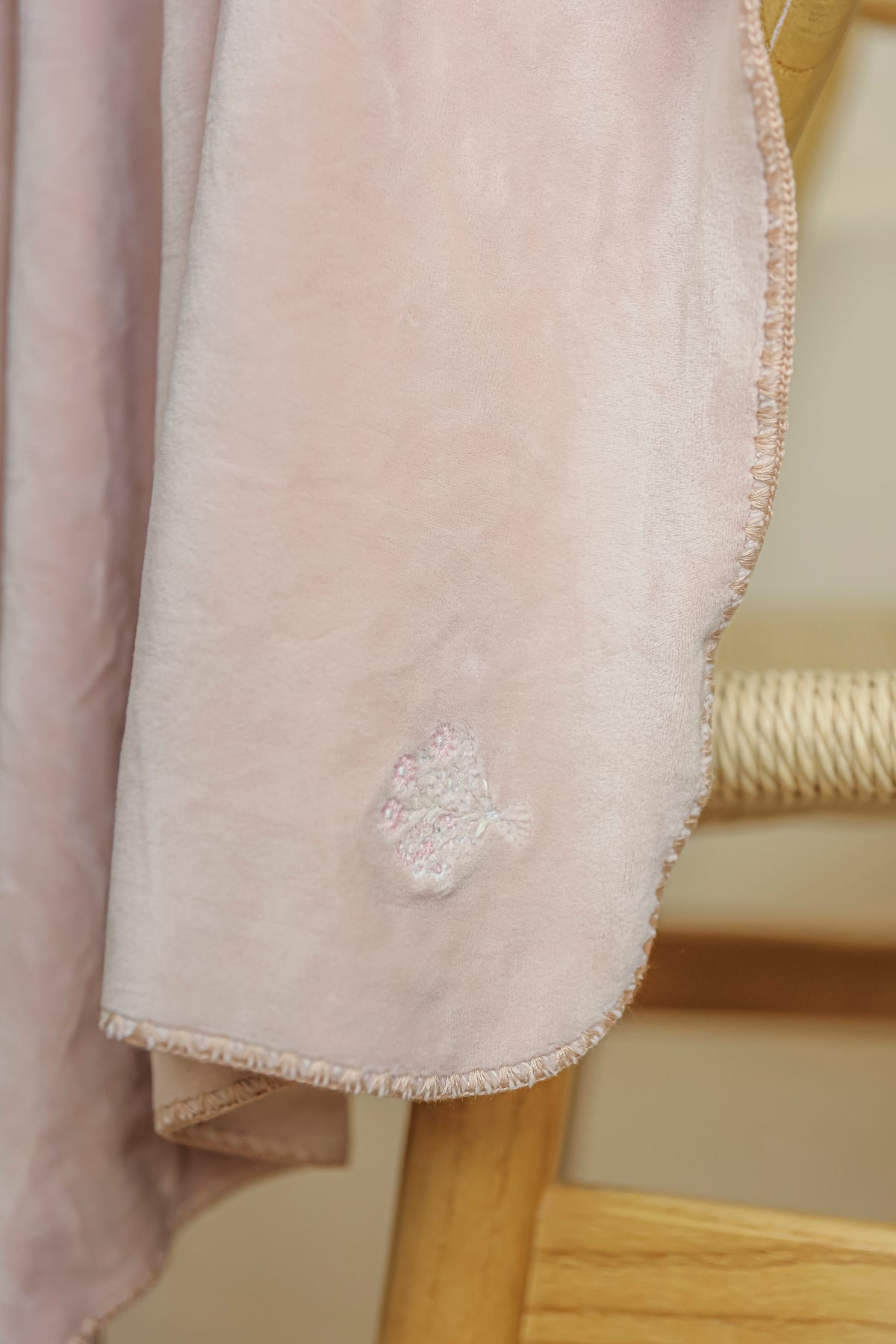 Bebe Bella Honeybee Flower Velour Layette Set - Primrose