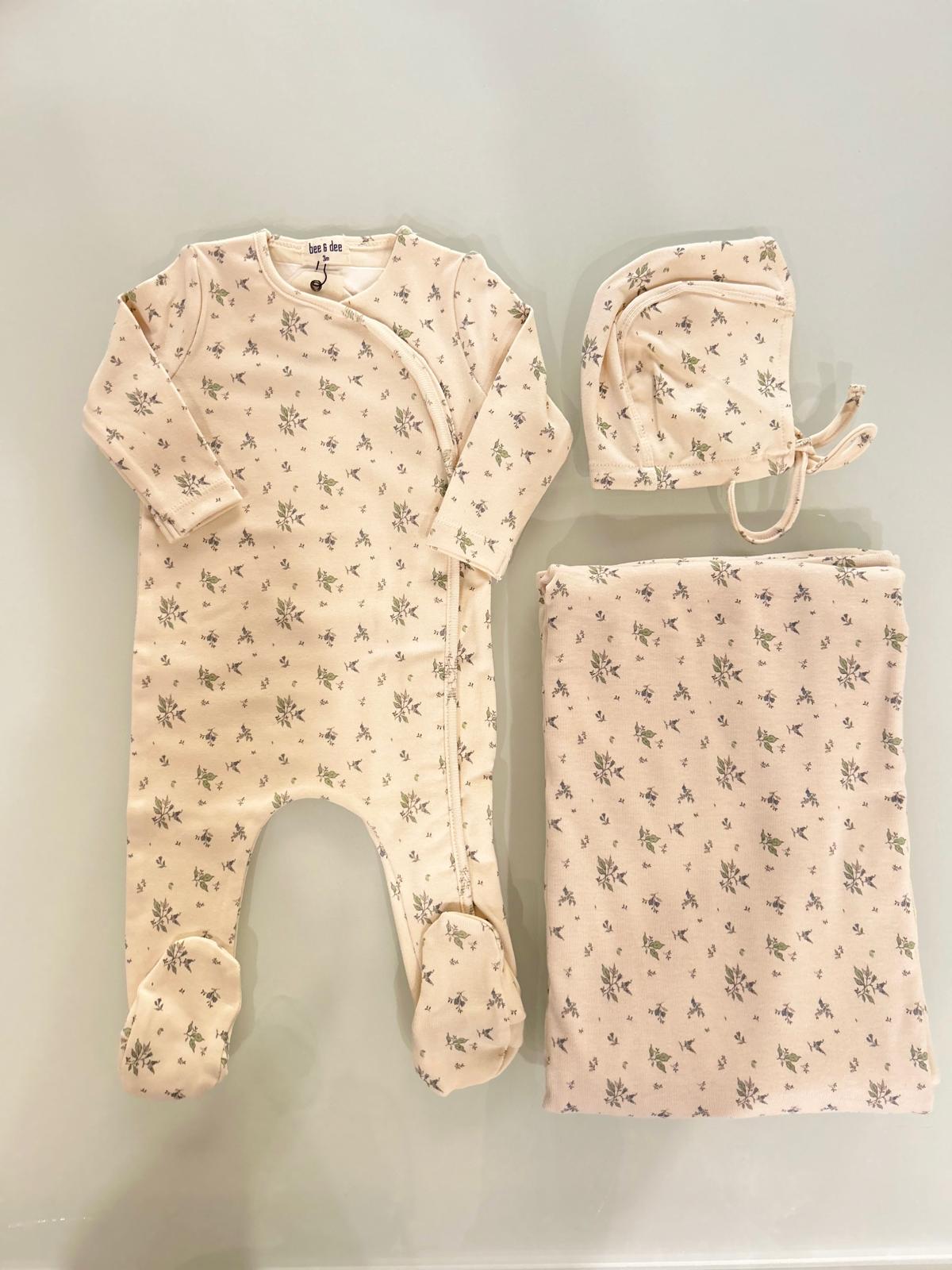 Bee & Dee Sophia layette Set