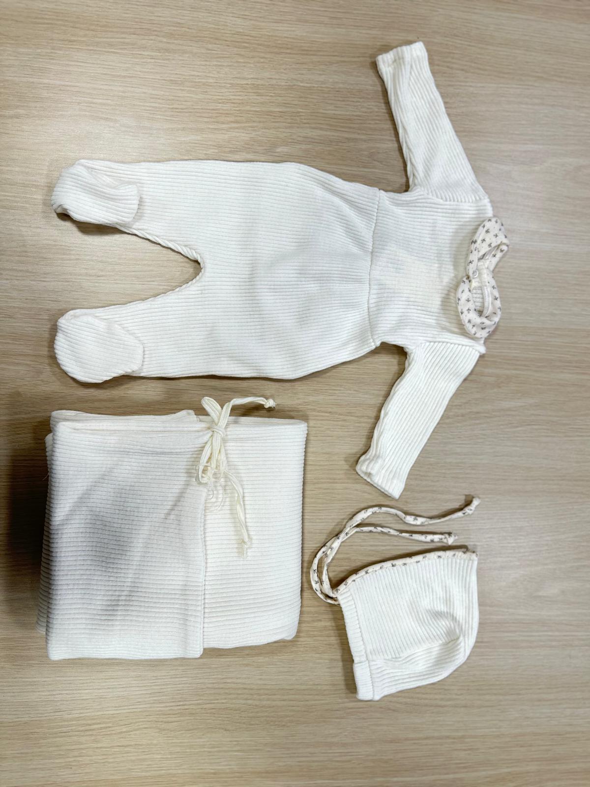 Latte Baby & Child Collared Layette Set