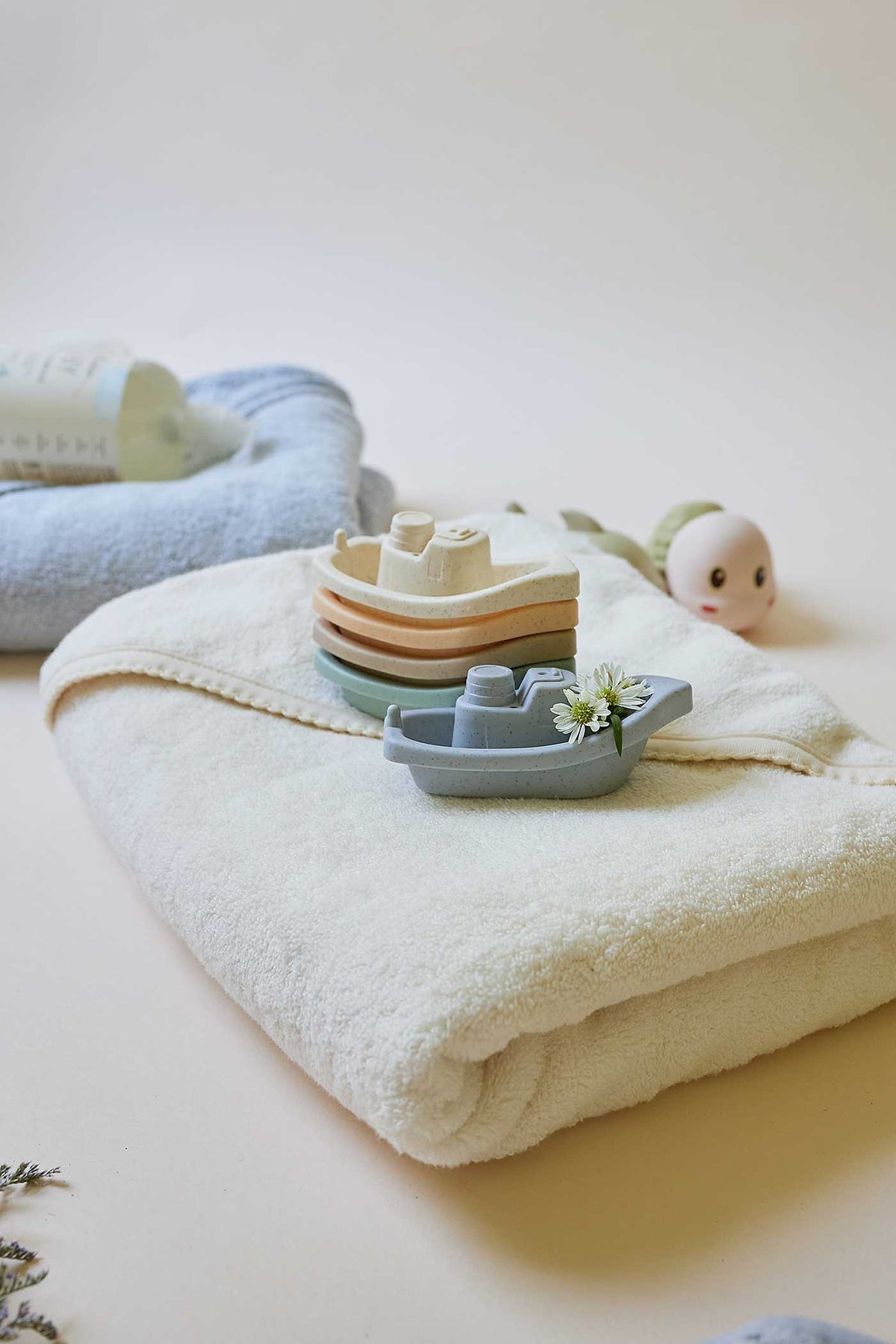 Elys & Co Solid Scalloped Washcloth Set
