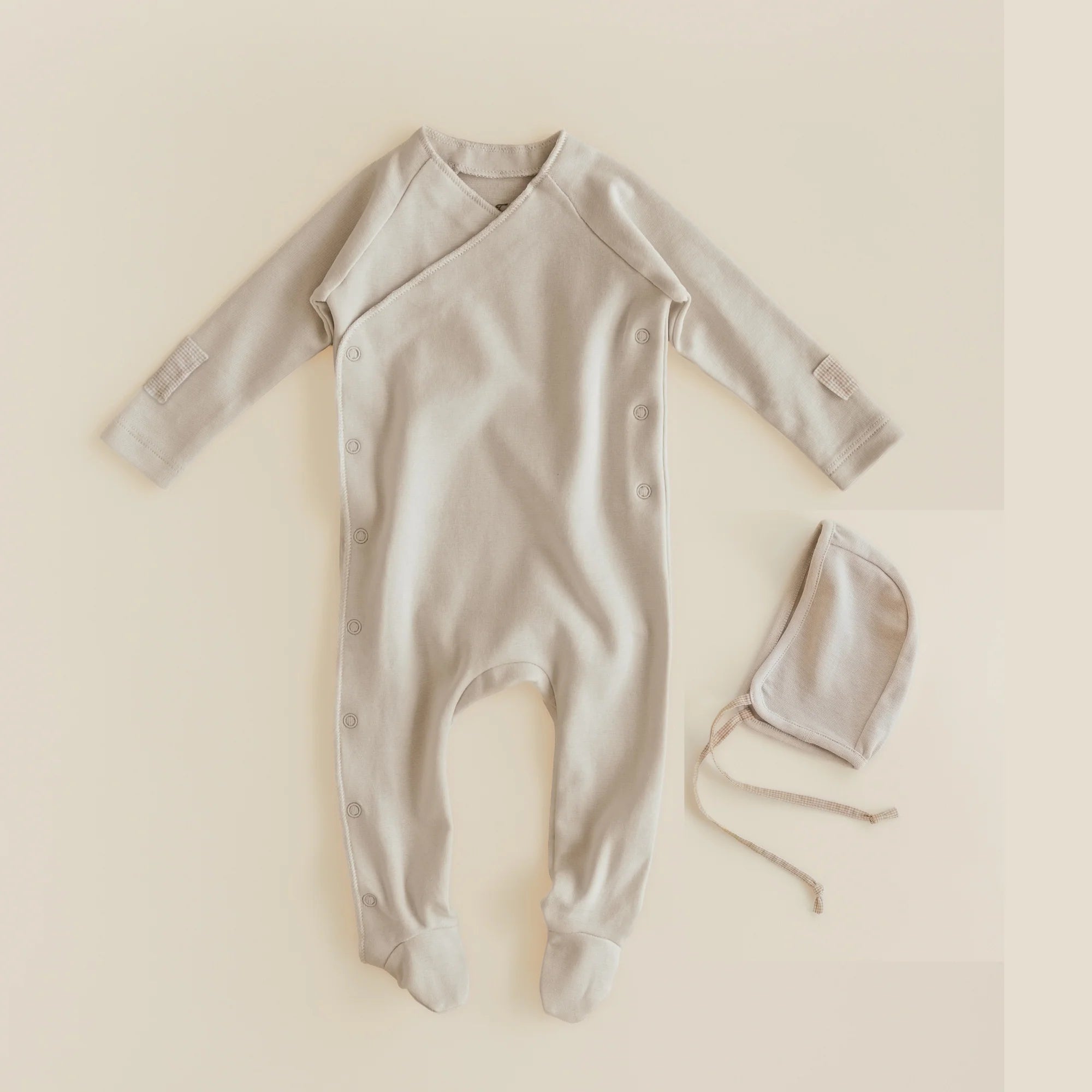 Ferne Patch Footie & Bonnet - Oat Gingham