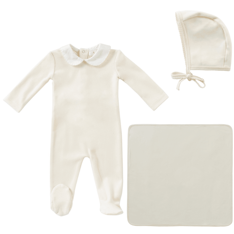 Kipp Scalloped Embroidered Layette Set