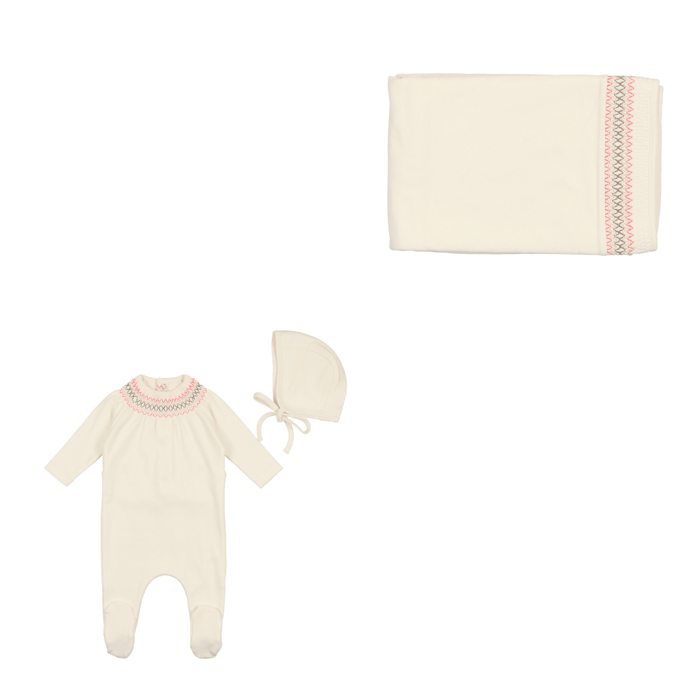 Bee&Dee Cotton Collection With Smocked Embroidery Layette Set