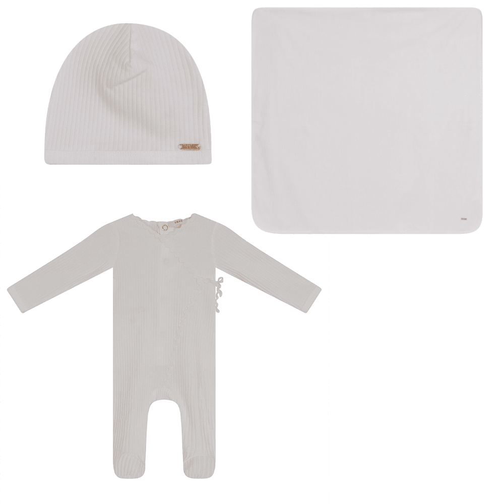 Fragile Ribbed Rickrack Trim Layette Set